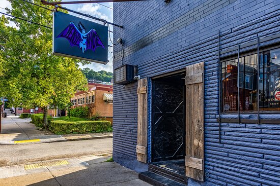 Jekyl & Hyde - Pittsburgh's Halloween Bar